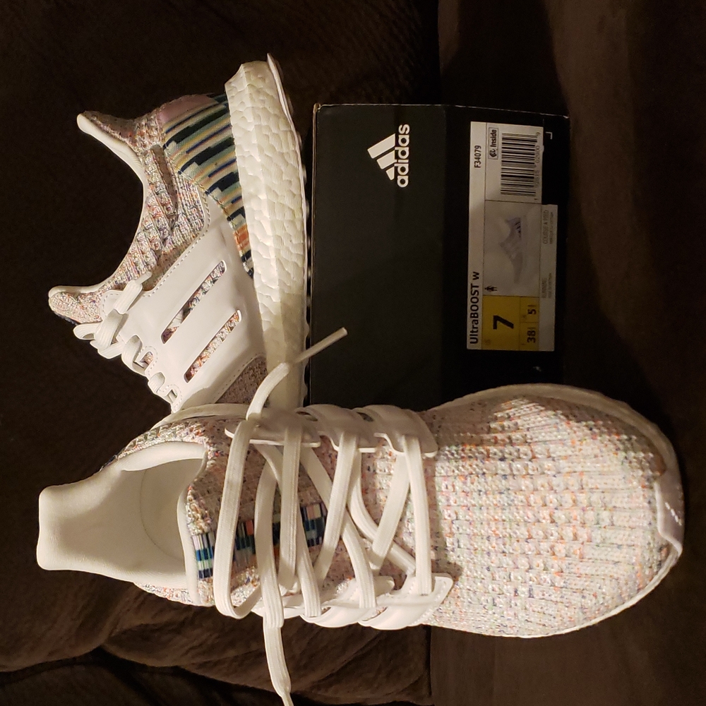 Adidas UltraBOOST womens size 7 multicolor